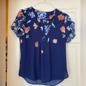 Daniel Rainn Blue floral short sleeve blouse small